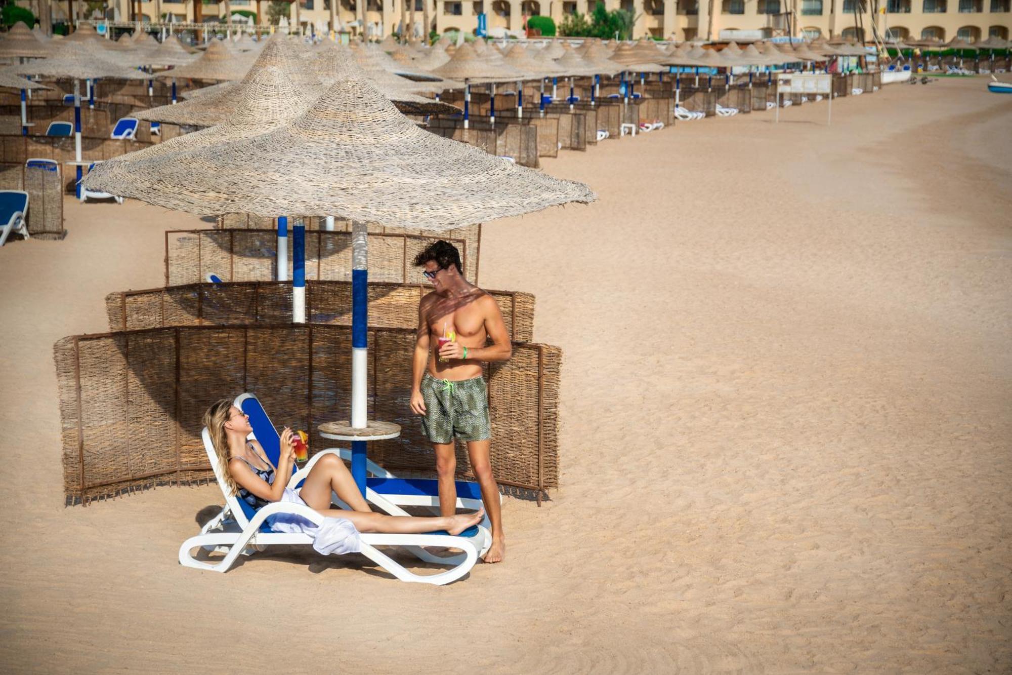 Cleopatra Luxury Resort Makadi Bay Hurghada Exterior foto